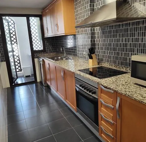 Full With Private Pool דירה *